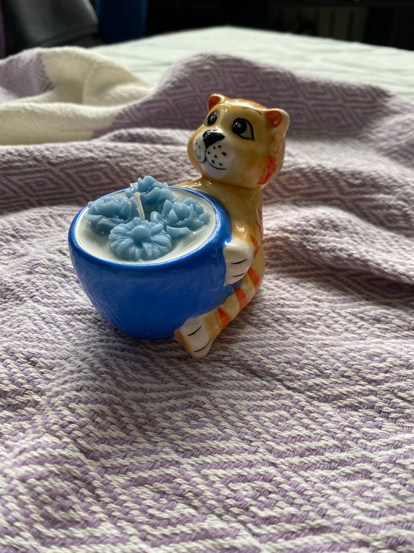 Ceramic tiger candle