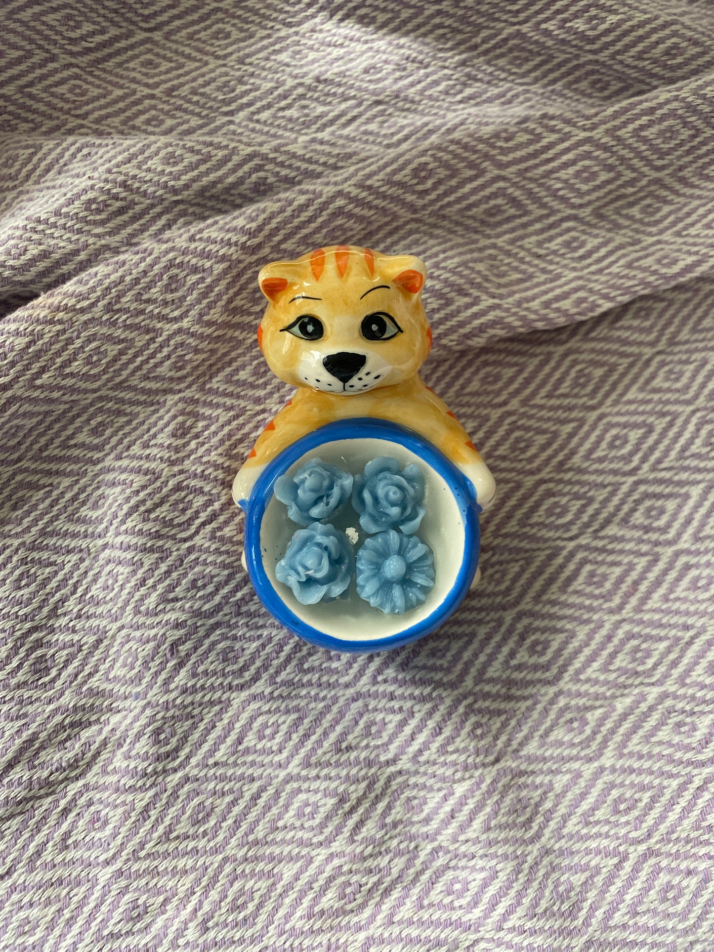 Ceramic tiger candle