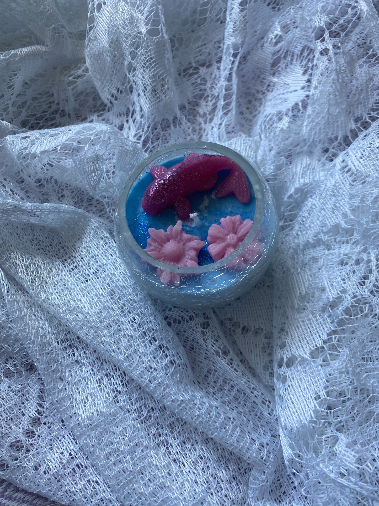 "Fish bowl" candle