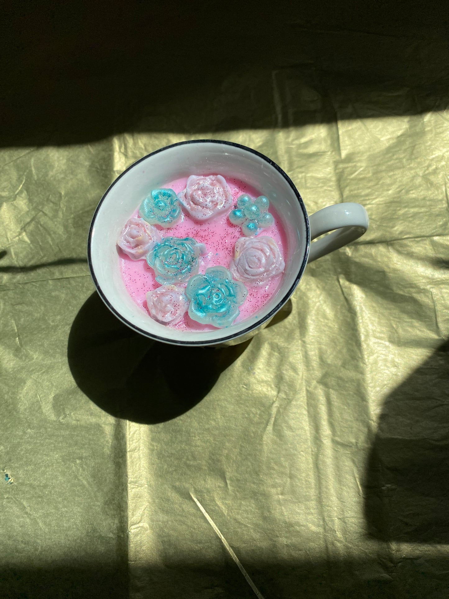 Ceramic teacup candle | Black & pink floral