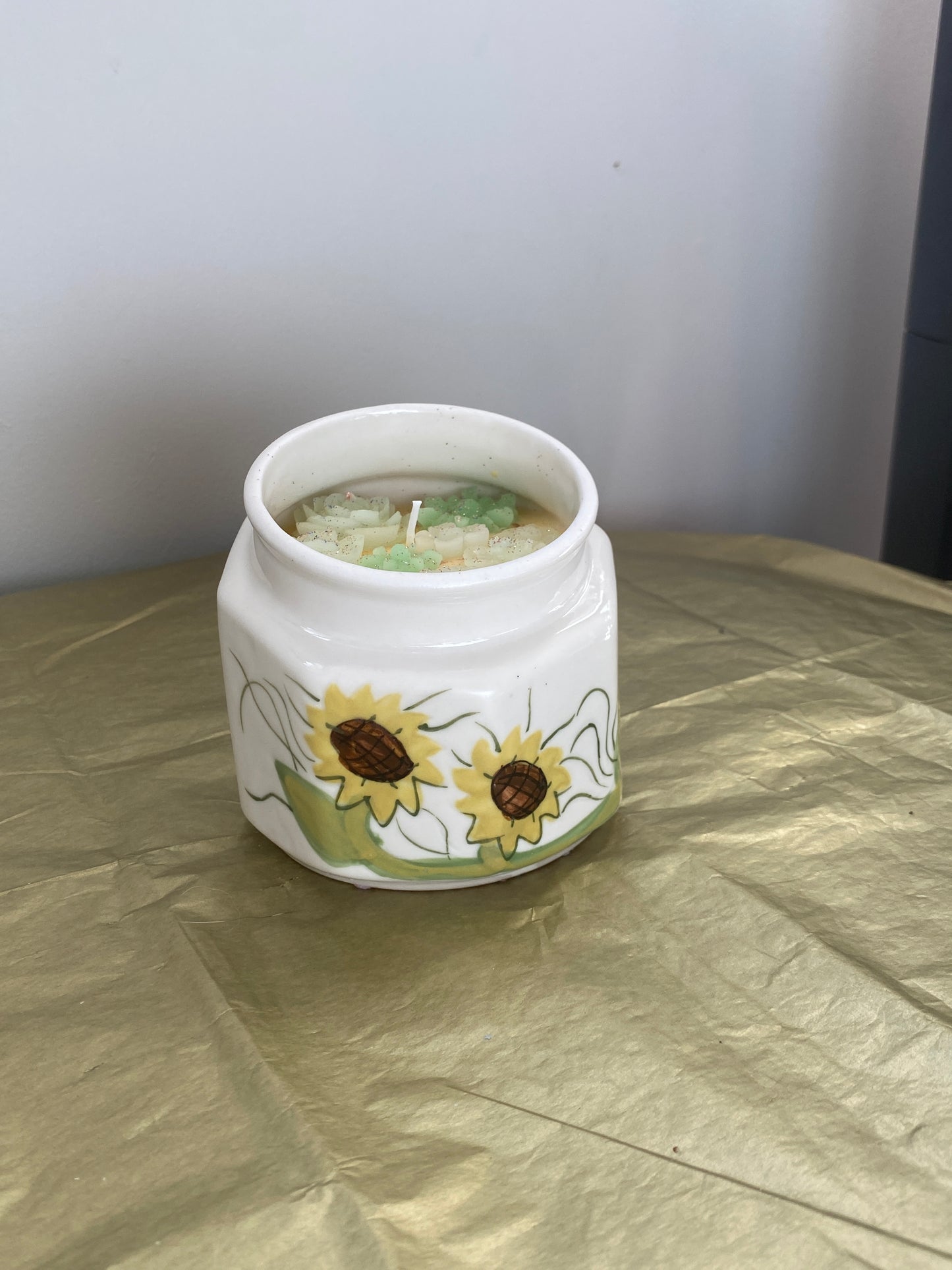 Sunflower ceramic jar candle