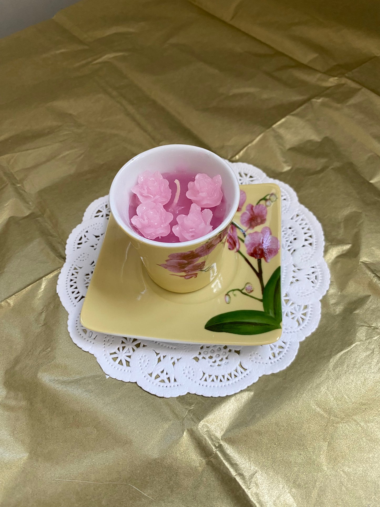 Mini yellow ceramic candle with pink flowers & plate